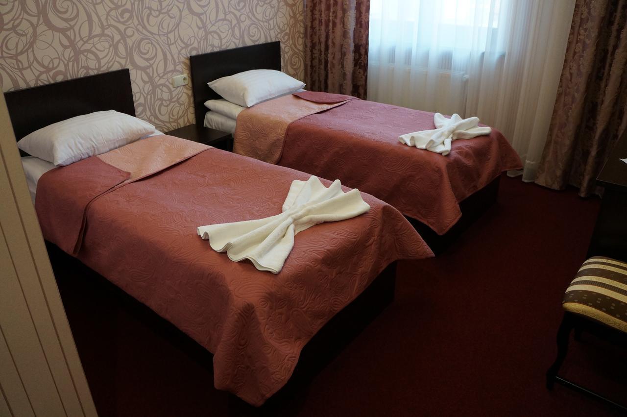 Best Hotel And Restaurant Complex Dunaivtsi Room photo